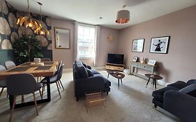 Grove Place - 2 Bedroom Apartment Leamington Spa
